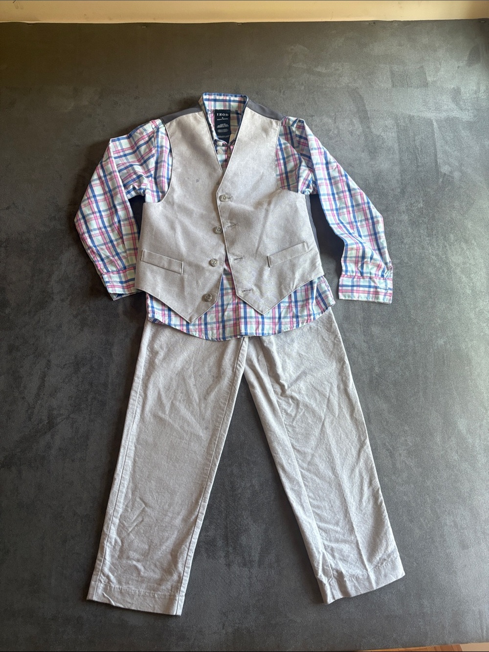 IZOD  Light Gray Boys' Vest, Pants & Plaid yShirt Set Sz 6